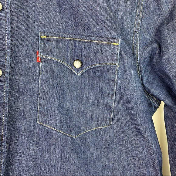 Levi’s denim Pearl snap shirt medium navy blue Jean collared - Picture 5 of 10